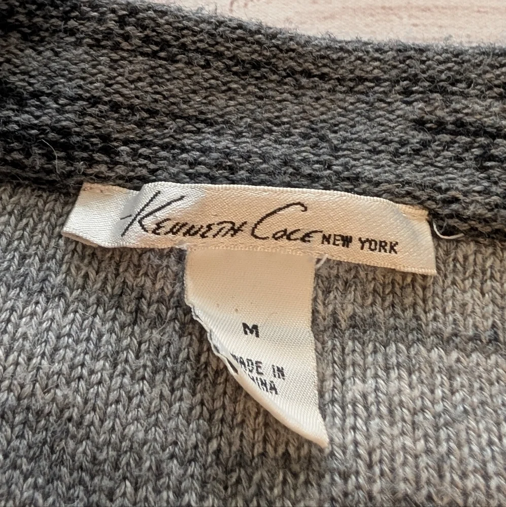 Kenneth Cole New York Short Sleeve Black And Grey Neutral Sweater. Size Medium - Picture 2 of 13